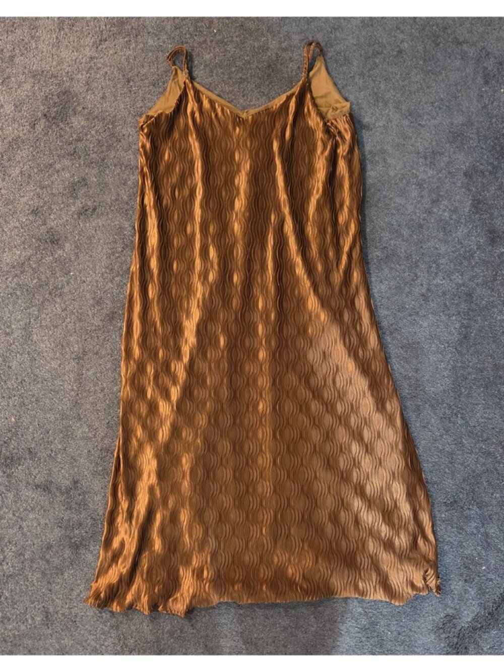 Dazy Women's XL bronze, textured, V-neck slip dress with spaghetti straps - Picture 2 of 5